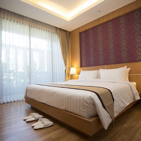 Baitong Hotel Tachileik Buitenkant foto