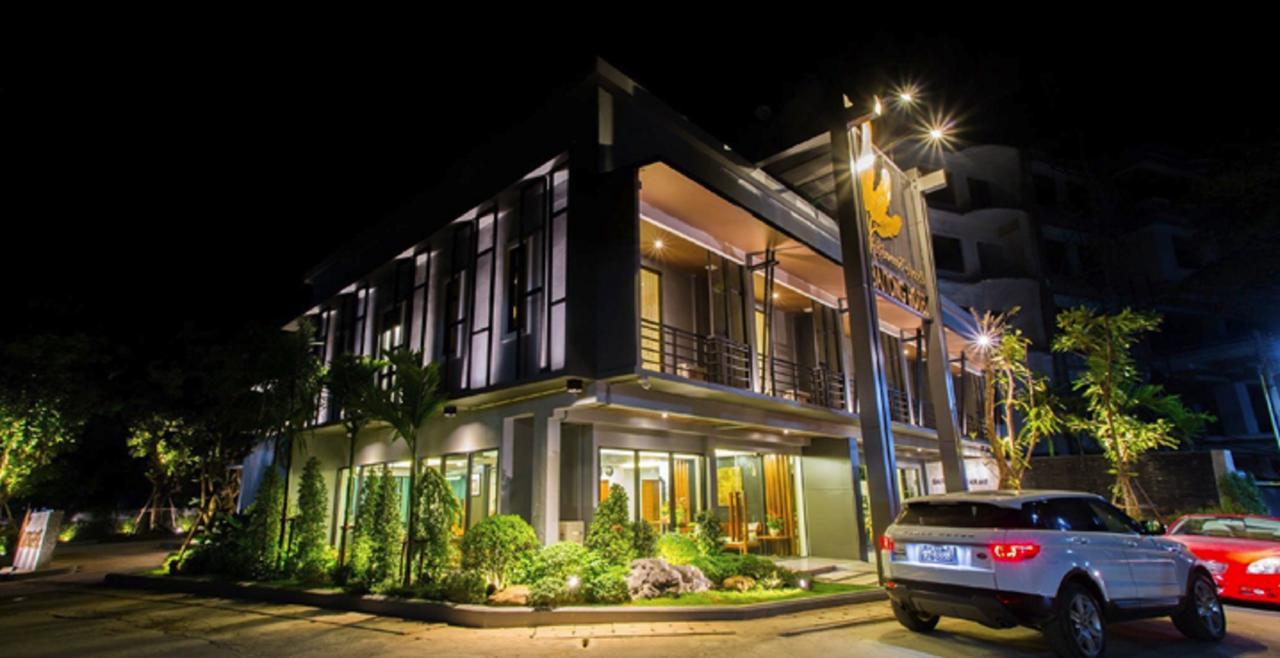 Baitong Hotel Tachileik Buitenkant foto