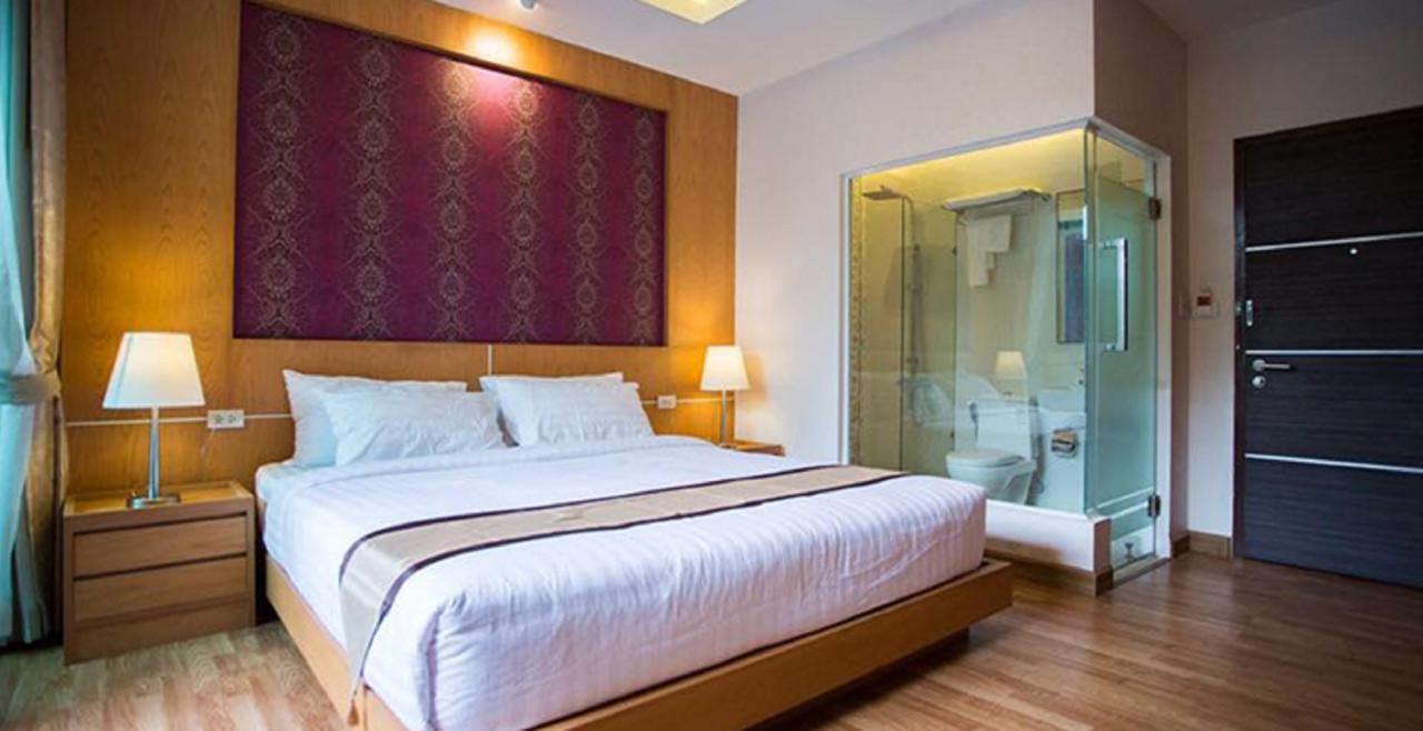 Baitong Hotel Tachileik Buitenkant foto